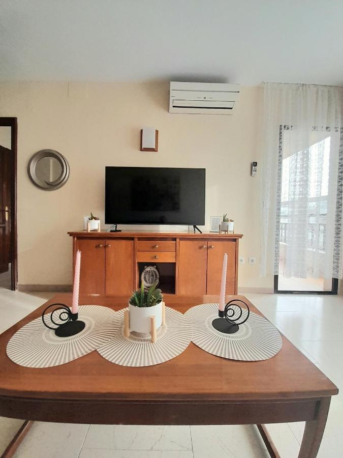 Nice Apartment In Hotel Ronda 4 First Beach Line Fuengirola Buitenkant foto